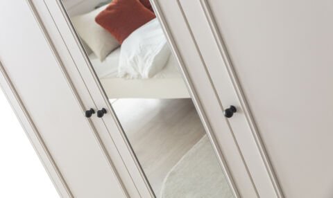 Petra Ay 3 Kapılı Dolap